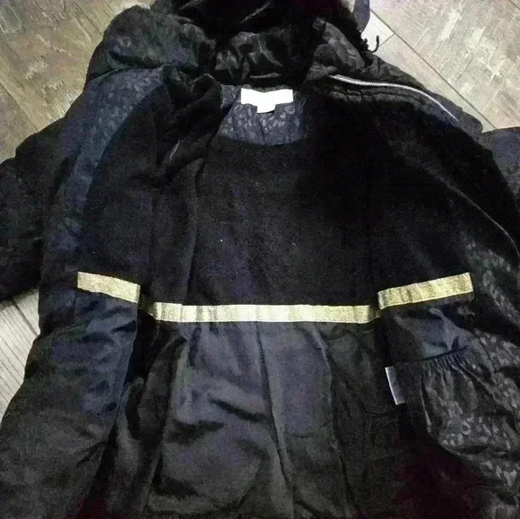MICHAEL KORS girls 7/8 black and gold winter hooded jacket - Picture 8 of 16